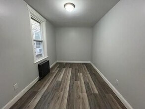 30 Wegman Pkwy in Jersey City, NJ - Building Photo - Building Photo