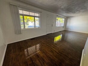 1105 Indiana St SE in Albuquerque, NM - Building Photo - Building Photo