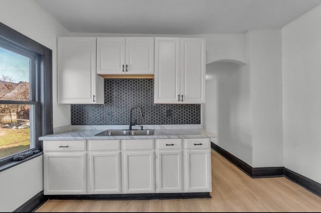 3447 E 140th St, Unit 1