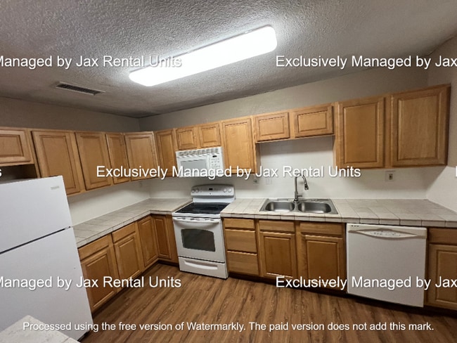 4652 Alpha Ave