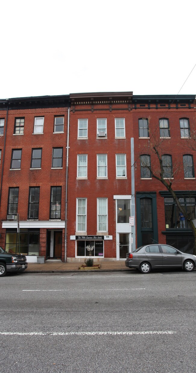 810 N Calvert St in Baltimore, MD - Building Photo - Primary Photo