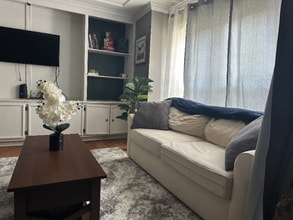 2129 Montreat Way in Vestavia Hills, AL - Foto de edificio - Building Photo