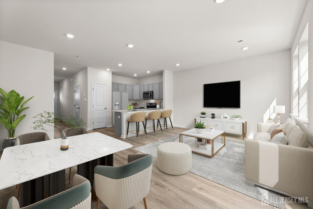8 Anna Ln in Mount Holly, NJ - Building Photo