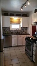 1642 Oxford Rd in Berkley, MI - Building Photo - Building Photo