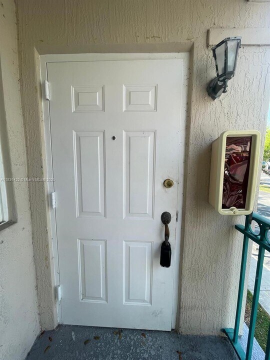 2921 SE 13th Rd in Homestead, FL - Building Photo