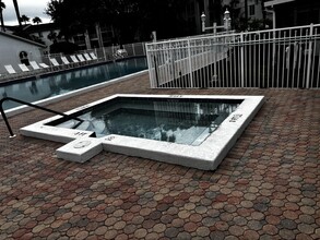 2512 SE Anchorage Cove in Port St. Lucie, FL - Building Photo - Building Photo