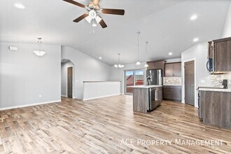 304 Giants Dr in Rapid City, SD - Building Photo - Building Photo