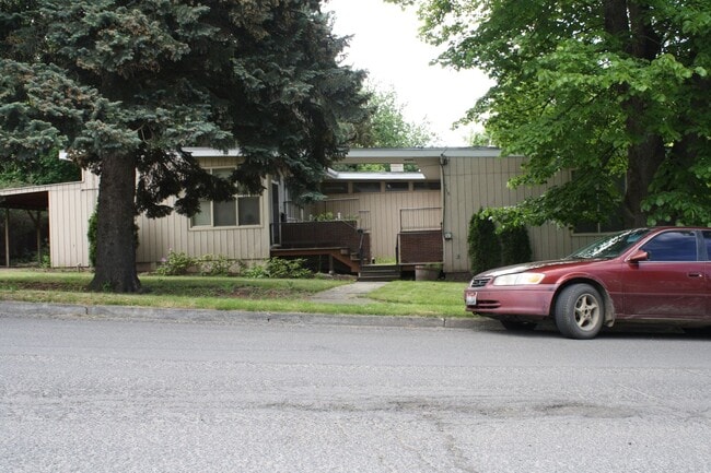 property at 1313-1315-1315 NE Harvey Rd