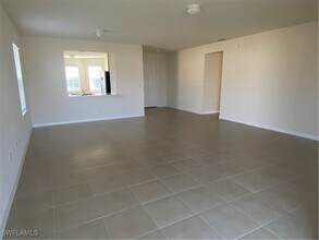 2220 NE 5th Ave in Cape Coral, FL - Building Photo - Building Photo