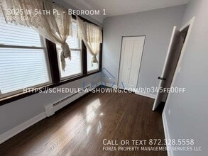 3025 W 54th Pl in Chicago, IL - Foto de edificio - Building Photo