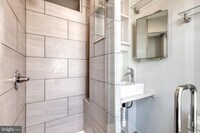 860 W 33rd St photo'