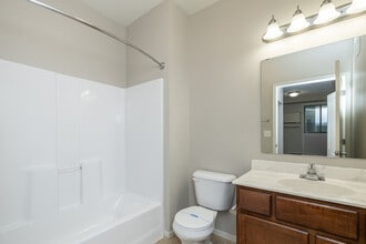 Eagle Crest Apartments in Williston, ND - Foto de edificio - Interior Photo