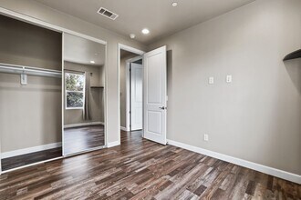 14881 Newland St in Midway City, CA - Building Photo - Building Photo