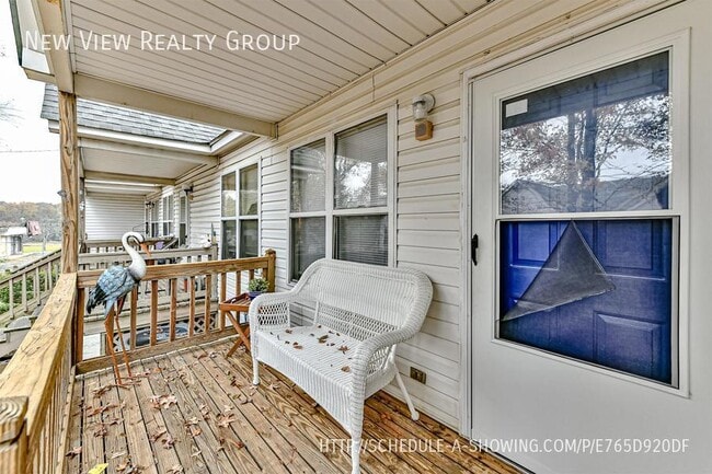 300 Hoskins Mill Ln in Charlotte, NC - Building Photo - Building Photo