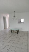 218 NE 12th Ave in Hallandale Beach, FL - Building Photo - Building Photo