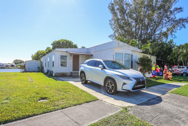 property at 21726 N Heritage Cir