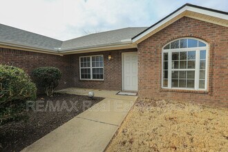 1202 SW Cabriolet St in Bentonville, AR - Building Photo - Building Photo