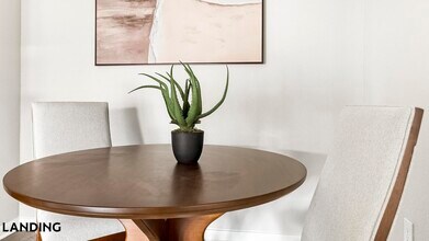 9835 Fredericksburg Rd, Unit 823 in San Antonio, TX - Building Photo - Building Photo