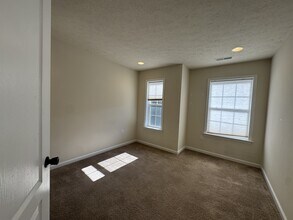 3339 Sun Ct in Morgantown, WV - Building Photo - Building Photo