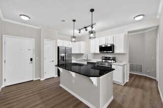 10176 Park Meadows Dr in Lone Tree, CO - Foto de edificio - Building Photo