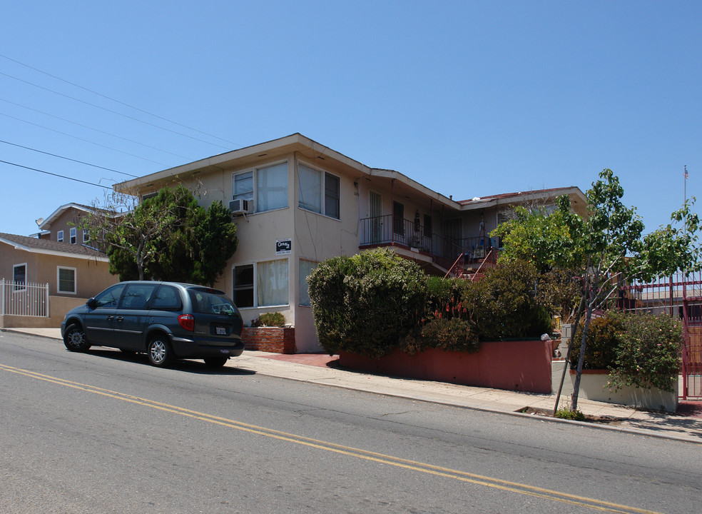 3280 N Park Way in San Diego, CA - Foto de edificio