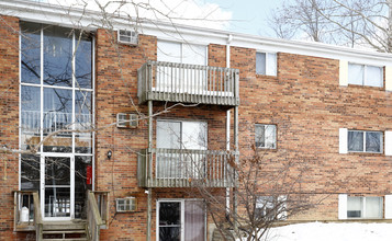 The Oaks Apartments in Bethel, OH - Building Photo - Building Photo