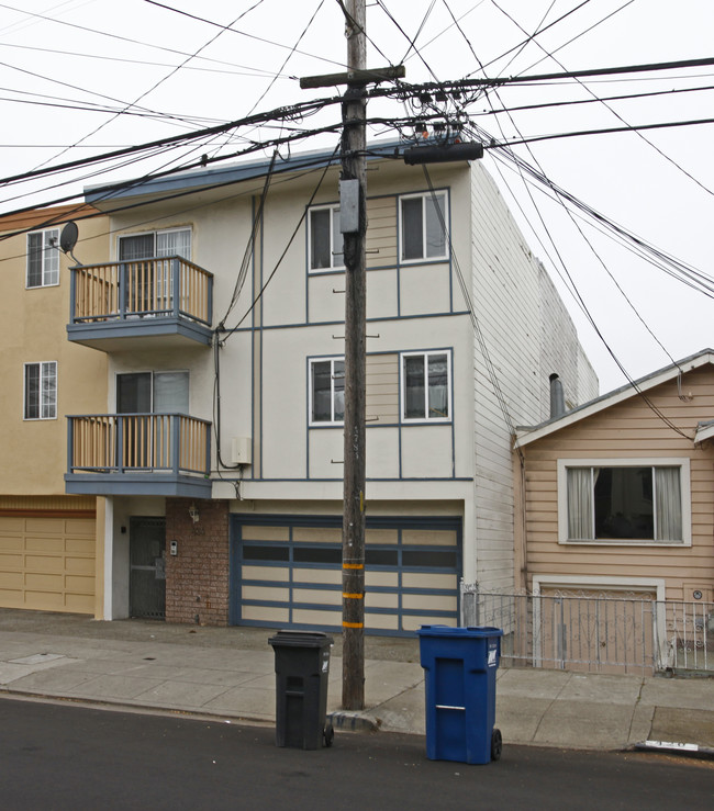 424 Santa Barbara Ave in Daly City, CA - Building Photo - Building Photo