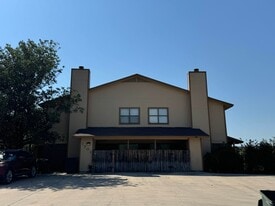 1701 Cedarview Cir in Killeen, TX - Building Photo