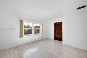 150 SW 58th Ave in Miami, FL - Building Photo - Building Photo