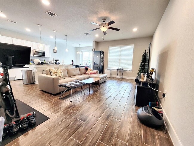 11321 Gadsen Ln in Austin, TX - Building Photo - Building Photo