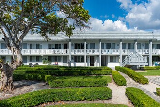 Wilton House in Wilton Manors, FL - Foto de edificio - Building Photo