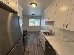 7143 Bacchini Ave in Sacramento, CA - Building Photo - Building Photo