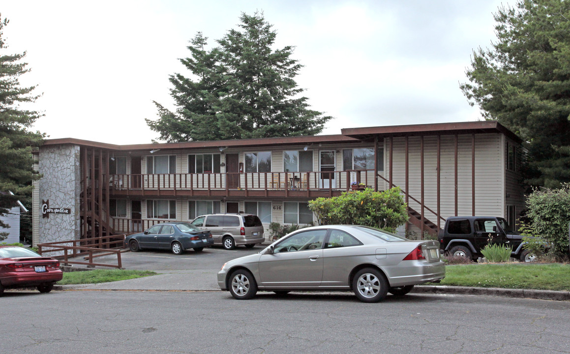 Cosmopolitan Apartments in Tacoma, WA - Building Photo