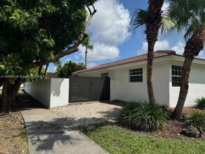 12131 SW 97th Terrace in Miami, FL - Building Photo - Building Photo