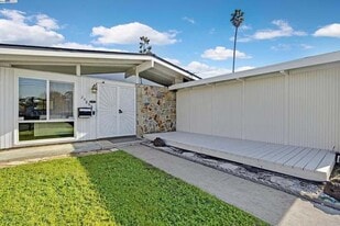 24808 Mango St in Hayward, CA - Building Photo