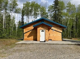 3755 Plack Rd in North Pole, AK - Building Photo