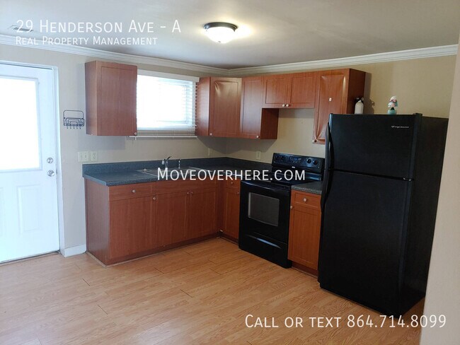 29 Henderson Ave in Greenville, SC - Building Photo - Building Photo