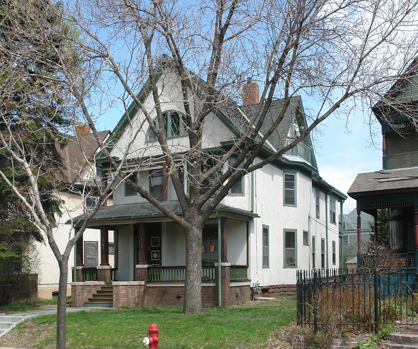 3123 2nd Ave S in Minneapolis, MN - Foto de edificio