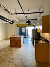 200 N San Fernando Rd, Unit 519 in Los Angeles, CA - Building Photo - Building Photo