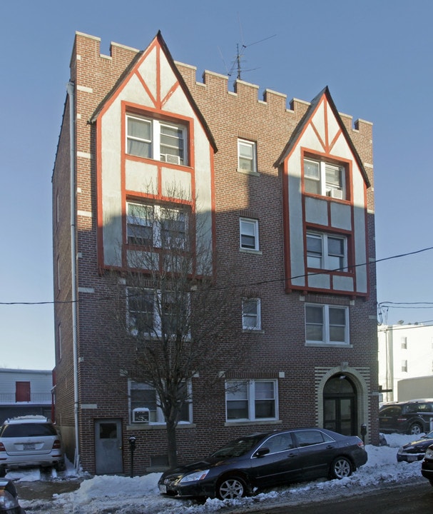 189 Stevens Ave in Mount Vernon, NY - Building Photo