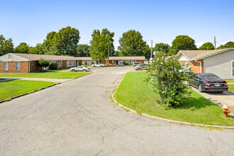 Oakhaven in Tiptonville, TN - Building Photo - Building Photo