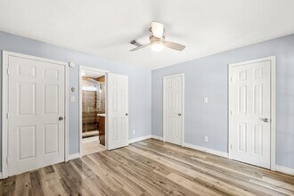 1103 Manatee Ln in Houston, TX - Building Photo - Building Photo