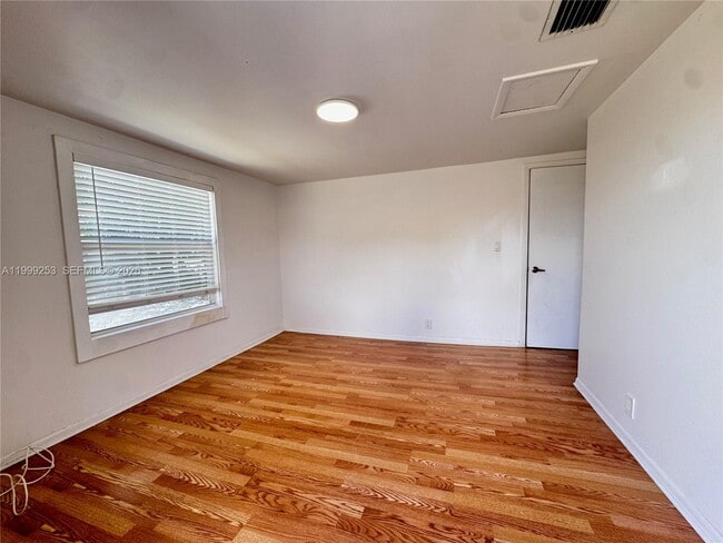 property at 719 Glenn Pkwy