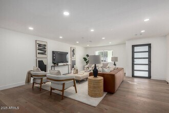 6712 E Pershing Ave in Scottsdale, AZ - Building Photo - Building Photo