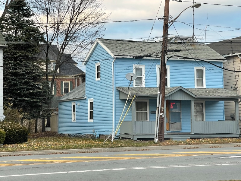 219 4th St in Honesdale, PA - Foto de edificio