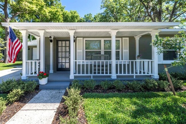 property at 1210 N Donnelly St