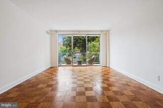4977 Battery Ln in Bethesda, MD - Building Photo - Building Photo