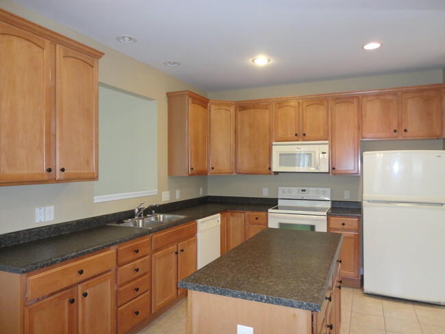 2544 Softwind Ct in Hebron, KY - Building Photo - Building Photo