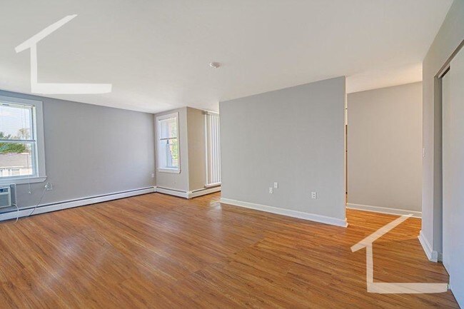38 School St-Unit -B in Boston, MA - Building Photo - Building Photo