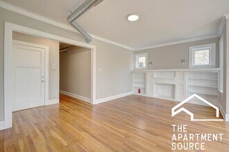 1042 N Kedzie Ave-Unit -3 in Chicago, IL - Building Photo - Building Photo